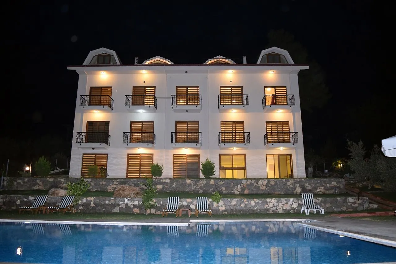 Aparthotel In Forest Goecek
