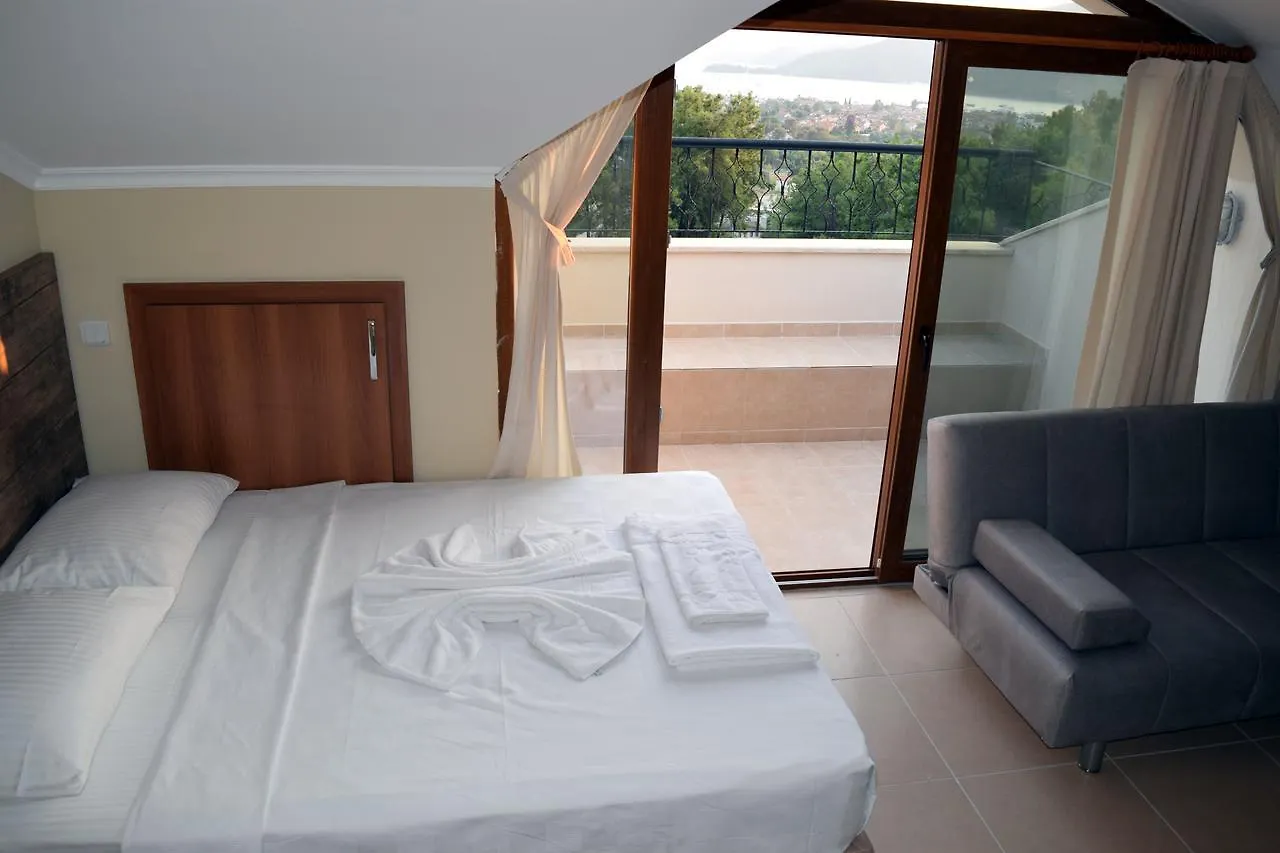 Aparthotel In Forest Goecek