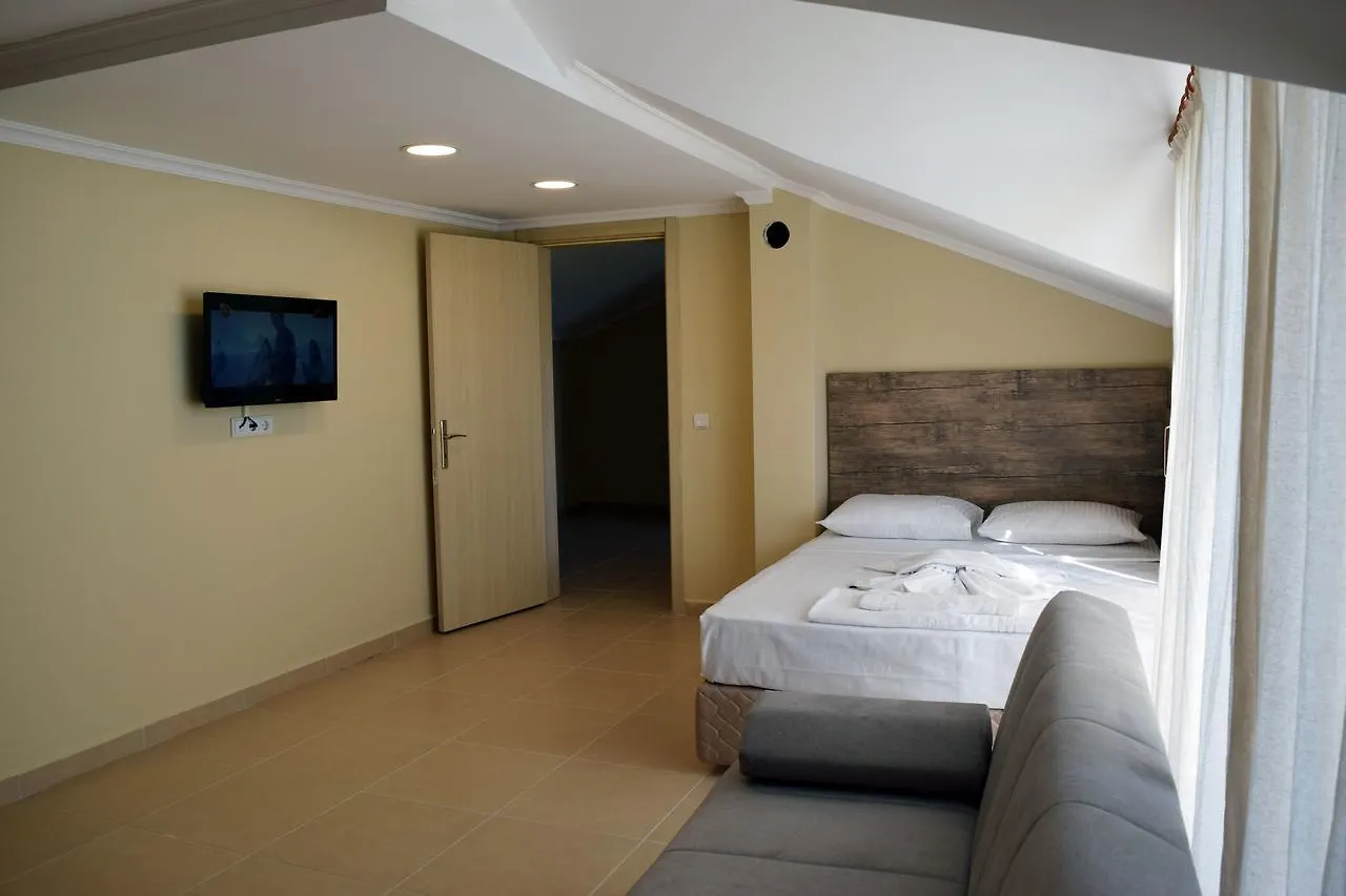 Aparthotel In Forest Goecek